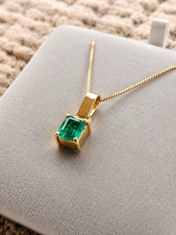 Dije Oro 18K Esmeralda Cuadrada - Image 5
