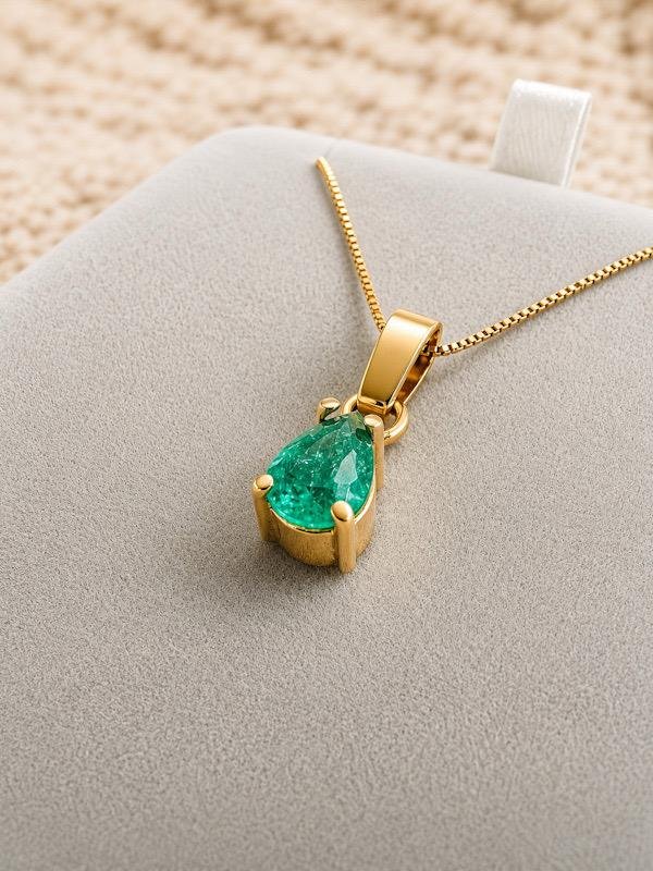 Dije Oro 18K Esmeralda Lagrima - Image 4